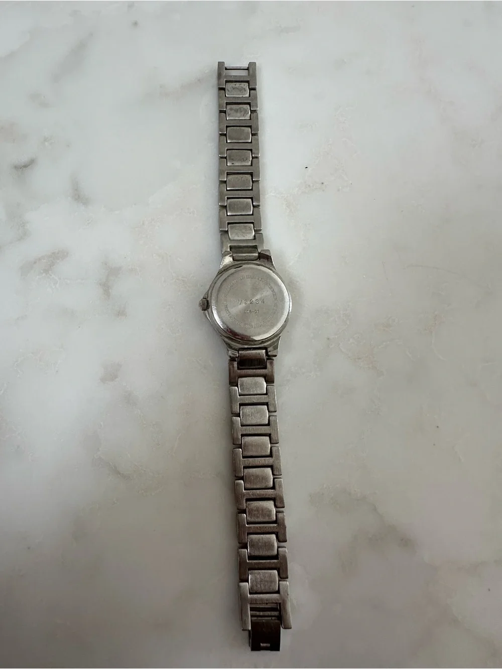 Vintage VG ll Ladies Quartz Watch Silver Tone V8234